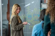 Ava Sharpe (Jes Macallan)
