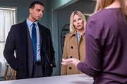 Hasim Khaldun (Ari'el Stachel) und Amanda Rollins (Kelli Giddish)    +++