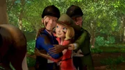 Wendy (Mi.), Christian (li.) und Jerry (re.) sind froh, sie haben Sultan aus dem Matsch gerettet.