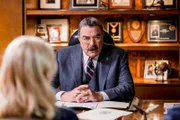 Tom Selleck als Frank Reagan.