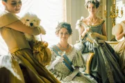 Eugénie de Montijo (Marie Sophie von Reibnitz, Mi.) ist die französische Kaiserin und Ehefrau von Napoleon III.