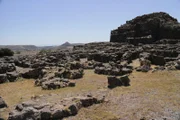 Su Nuraxi ist die am besten erhaltene Groß-Nuraghe in Sardinien.