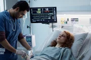 Kümmert sich um seine Patientin: Hamza Haq als Bashir Hamed