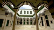 Mit seinen 10 Millionen Einwohnern ist Tunesien der kleinste Staat Nordafrikas. Dennoch gilt es als das fortschrittlichste und weltoffenste Land des Maghreb.