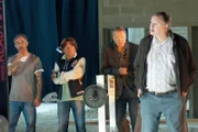 Michael Brandner (Klaus Weghagen, 2.v.re.), Christoph Zrenner (Piet Roder, re.).