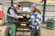 Jennifer und Sven Ole Johansson mussten viele ihrer Maschinen, die beim Brand Schaden abbekommen haben in die Werkstatt geben oder selbst reparieren.