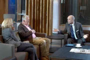 Im Bild (v.li.): Gräfin Schönberg (Andrea L'Arronge), Hannes Kofler (Heinz Marecek), Dr. Guido Braun (Peter Kremer).