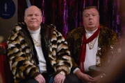 Hitchcock (Dirk Blocker, l.); Scully (Joel McKinnon Miller, r.)