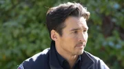 Mitfühlender Feuerwehrmann: Jay Hayden als Travis Montgomery