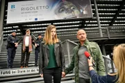 Veit Steindl (Nicki von Tempelhoff, 2.v.li.), Hannah Zeiler (Nora Waldstätten), Micha Oberländer (Matthias Koeberlin, re.)