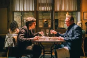(v.li.): Jonas Dassler (Sascha Kusmin), Peter Kurth (Henry Silowski).