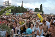 ?Exklusiv - Die Reportage? über die "schönste Zeit des Jahres" in Bulgarien, dem neuen Urlaubsziel der Deutschen. Auch hier können die Feierwütigen gut Party machen (Foto)