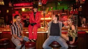V.l.: Nihat (Timur Ülker), Johnny (Tino Führer, Hintergrund), Madita (Nico Birnbaum), Yannik (Maximilian Schneider) und Liz (Sarah Mangione) suchen nach einer Lösung.