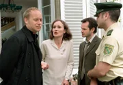 (v.l.): Hauptkommissar Kain (Bernd Michael Lade), Lisa Wasberg (Eleonore Weisgerber), Hajo Wasberg (Marco Hofschneider).