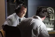 Die Ermittler hören die Übertragungen aus dem Cockpit ab.