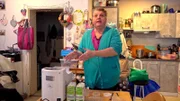 S11E71: Bei Carmen und Dieter ist ein neues Haushaltsgerät eingezogen. Die Nudelmaschine funktioniert allerdings noch nicht so, wie sie soll.