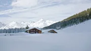 Die Familie Skardarasy kaufte das Domizil am Arlberg.