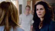 Angela Rizzoli (Lorraine Bracco, l.), Jane Rizzoli (Angie Harmon).
