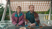 Hilma (Alba August) und Ola (Björn Gustafsson) zu Besuch bei Hilmas Vater.