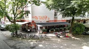 „Kleine Pause“ – Touristen, Partytiger und Kiezgrößen auf 35 qm Verkaufsfläche, zwischen Schanze, Altona und Reeperbahn.
