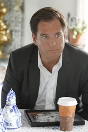 Ein neuer Fall erinnert Tony (Michael Weatherly) an seine Zeit im Baltimore Police Department ...