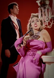 Der Song "Material Girl" lieferte der Klatschpresse einen Spitznamen, der vor allem für negative Schlagzeilen über Madonna genutzt wurde.