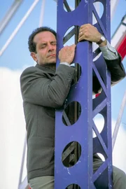 Tony Shalhoub (Adrian Monk)