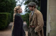 Alice de Jeansin (Camille Lou, l.) und Victor Minville (Victor Meutelet).