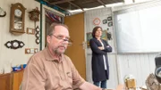 Kann es sein, dass Nachbar Brettschneider (Egon Hofmann) mit seiner Kamera zufällig den Mord an Zoch mitgeschnitten hat? Er wohnt Wand an Wand mit Zoch. Man müsste doch hören können, was nebenan passiert ist. Doch Brettschneider selbst ist schwerhörig. Können Kommissarin Börensen (Claudia Schmutzler) und ihre Kollegen etwa so den Täter überführen?
