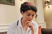 Pauline (Liza Tzschirner)