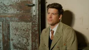 John F. Kennedy (Philipp Danne) als Journalist 1945 in Berlin.