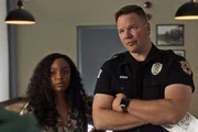 Grace Ryder (Sierra McClain, l.); Judd Ryder (Jim Parrack, r.)