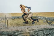 Felix Voss (Fabian Hinrichs) und Eva Hentschel (Sina Martens) fliehen.