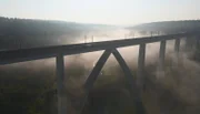 Blick auf die Rombachtalbrücke in Osthessen.