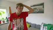 Stephan (43) aus Bremen ist guter Dinge, dass er nach der Beendigung seiner Privatinsolvenz bald wieder auf eigenen Beinen stehen kann