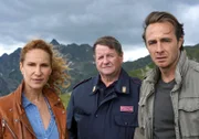 Ein Fall voller Widersprüche für die Kripo Bozen: Sonja (Chiara Schoras, li.), Peter (Hanspeter Müller-Drossaart, Mitte) und Jonas (Gabriel Raab) müssen einen Mord aufklären.