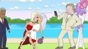 Von links: Barbie Schmidt küsst Magda (Berthe Blancos Schwester) auf deren Hochzeit mit Franjo.