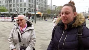 Bei Janine ist Abschied angesagt. Oma Karin (re,)  fährt nach ihrem zehntägigen Besuch in Mannheim nach Berlin zurück, obwohl die Familie die 83-Jährige gern noch länger dabehalten würde.