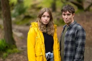 Das junge Ehepaar Rachel (Jade Matthew) und Oz Hoffman (Tama Matheson) wurde an einem reißenden Fluss tot aufgefunden.