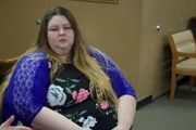 Maja is in a waiting room.