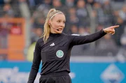 Die Fußballschiedsrichterin Fabienne Michel.