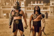 v.li.: Viggo (Johannes Haukur Johannesson), Kwame (Moe Hashim)
