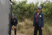 Jesse Boone (Noah Mills, l.); Jane Tennant (Vanessa Lachey, r.)