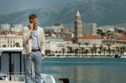 Kai (Andreas Guenther) will in Split sesshaft werden und telefoniert mit Branka.