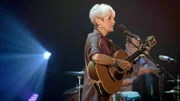 Mit der "Fare Thee Well"-Welttournee beendet die Folk-Ikone Joan Baez ihre 60-jährige, über 30 Alben umfassende Konzertkarriere.