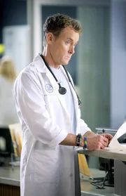 John C. McGinley (Dr. Perry Cox).