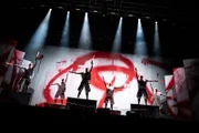 Deichkind-Shows sind schrill, bunt und abwechslungsreich.