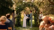 (Mitte v.l.n.r.) Audrey Tindall (Sarah Paulson); Brian Wells (Chaz Bono); Rory Monahan (Evan Peters)