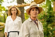 Jessica Ginkel (Tilda), Ulrike Krumbiegel (Nora).