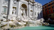 Sasa Schwarzjirg in Rom, Trevi Brunnen.